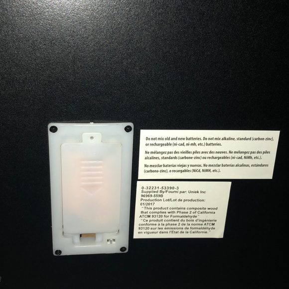 NEW Light up Photo Hanger (hangs on the wall) - Picture 7 of 8